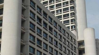 «Ai consiglieri bastano 5mila euro»