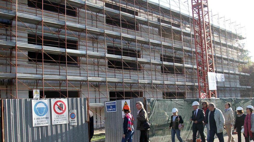 Scuola media, Fico: «Era meglio una ditta reggiana»