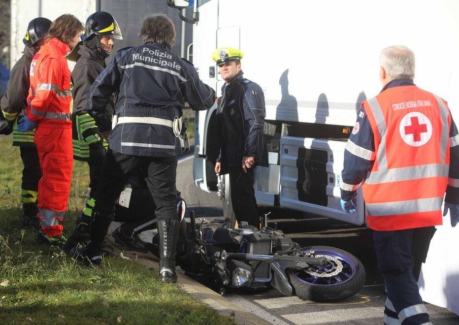 Oggi l’addio al barbiere morto sotto un camion