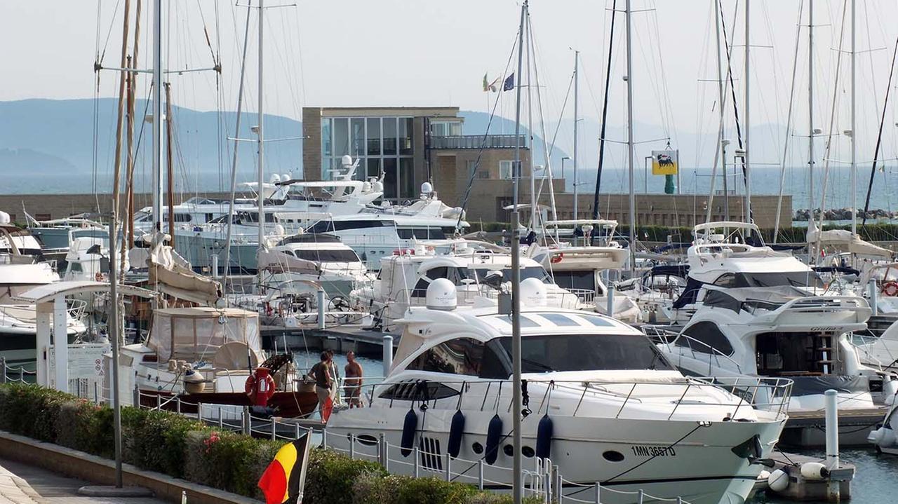 Sullo sfondo l'edificio Torretta su cui sarà installata l'antenna oceanografica