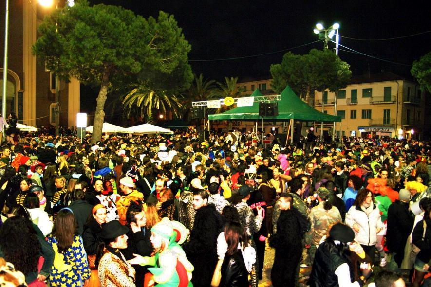 Festa rionale a Viareggio