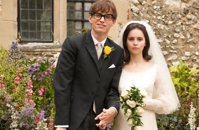 Eddie Redmayne e Felicity Jones, protagonisti de "La teoria del tutto"