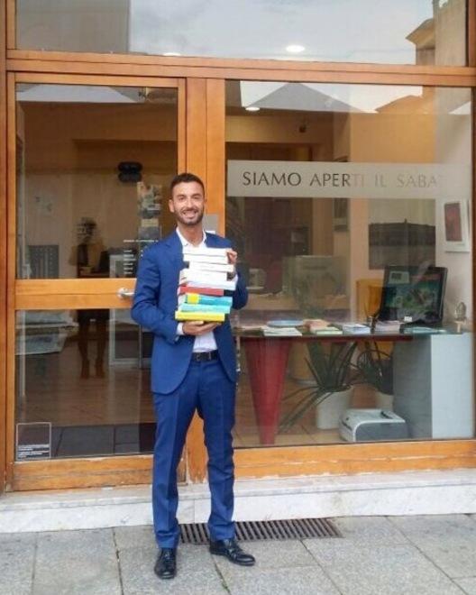 EmilBanca diventa libreria solidale 