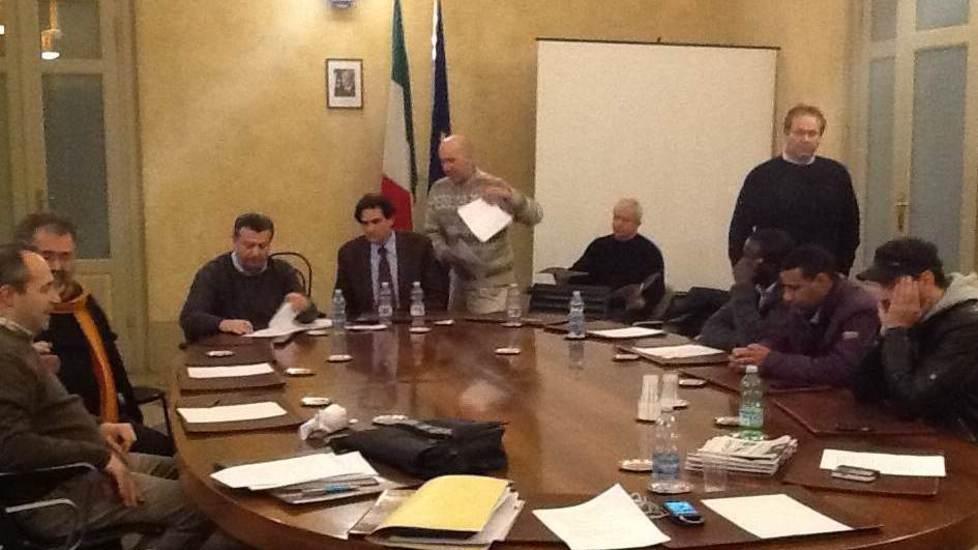 Mazzoni, ecco la firma reintegrati i 10 lavoratori