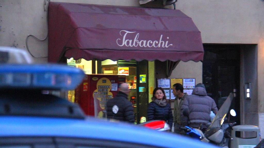 La tabaccheria di via Del Larderel svaligiata nella notte