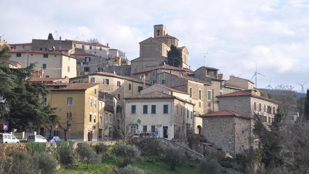 Una veduta di Santa Luce (foto Michele Falorni)