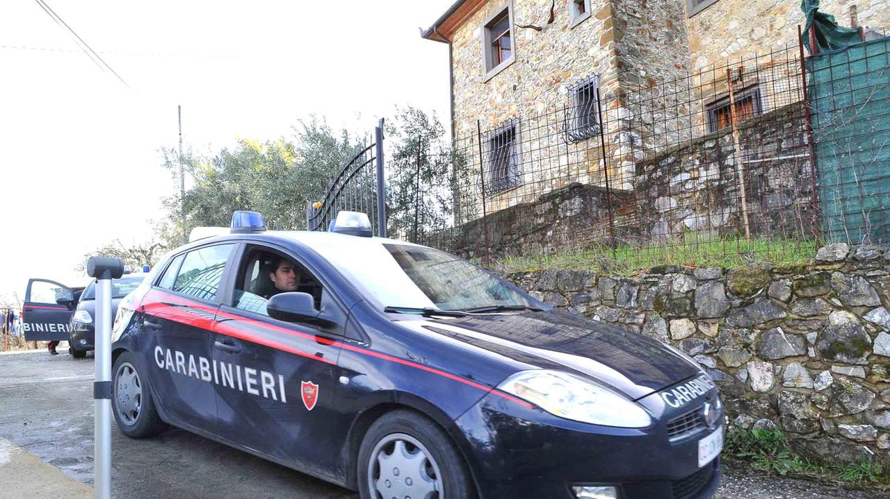 Una pattuglia di carabinieri (foto d'archivio)