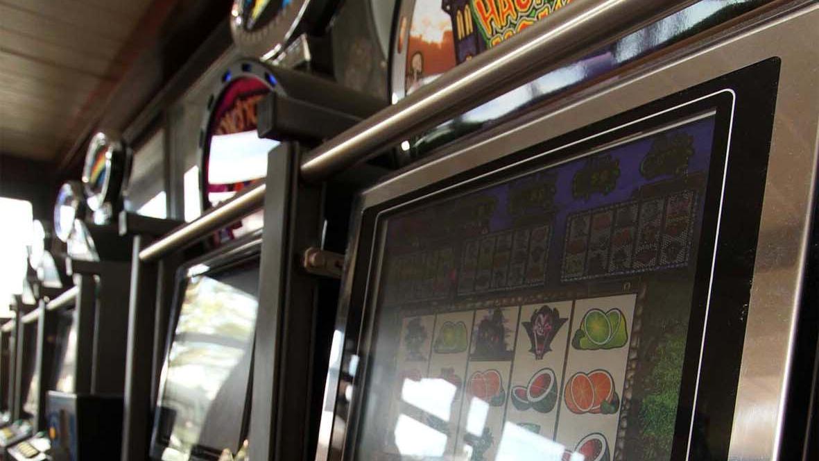 Una slot machine (foto d'archivio)