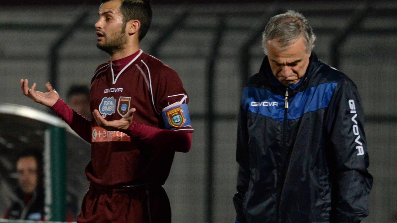 Sui volti di Caponi e mister Indiani tutta la desolazione per la pesante sconfitta
