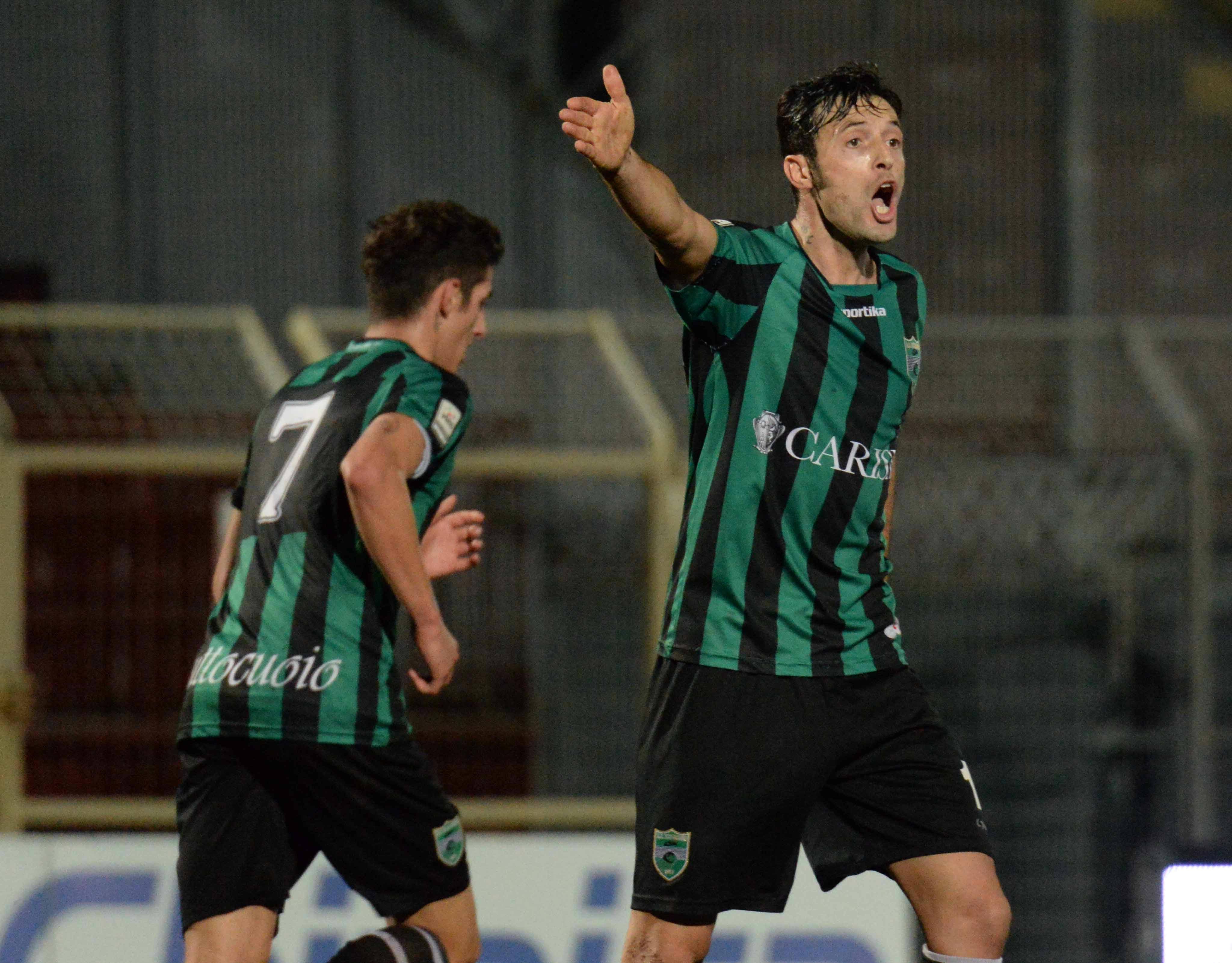 Il capitano Colombo aveva portato in vantaggio i neroverdi (foto Silvi)