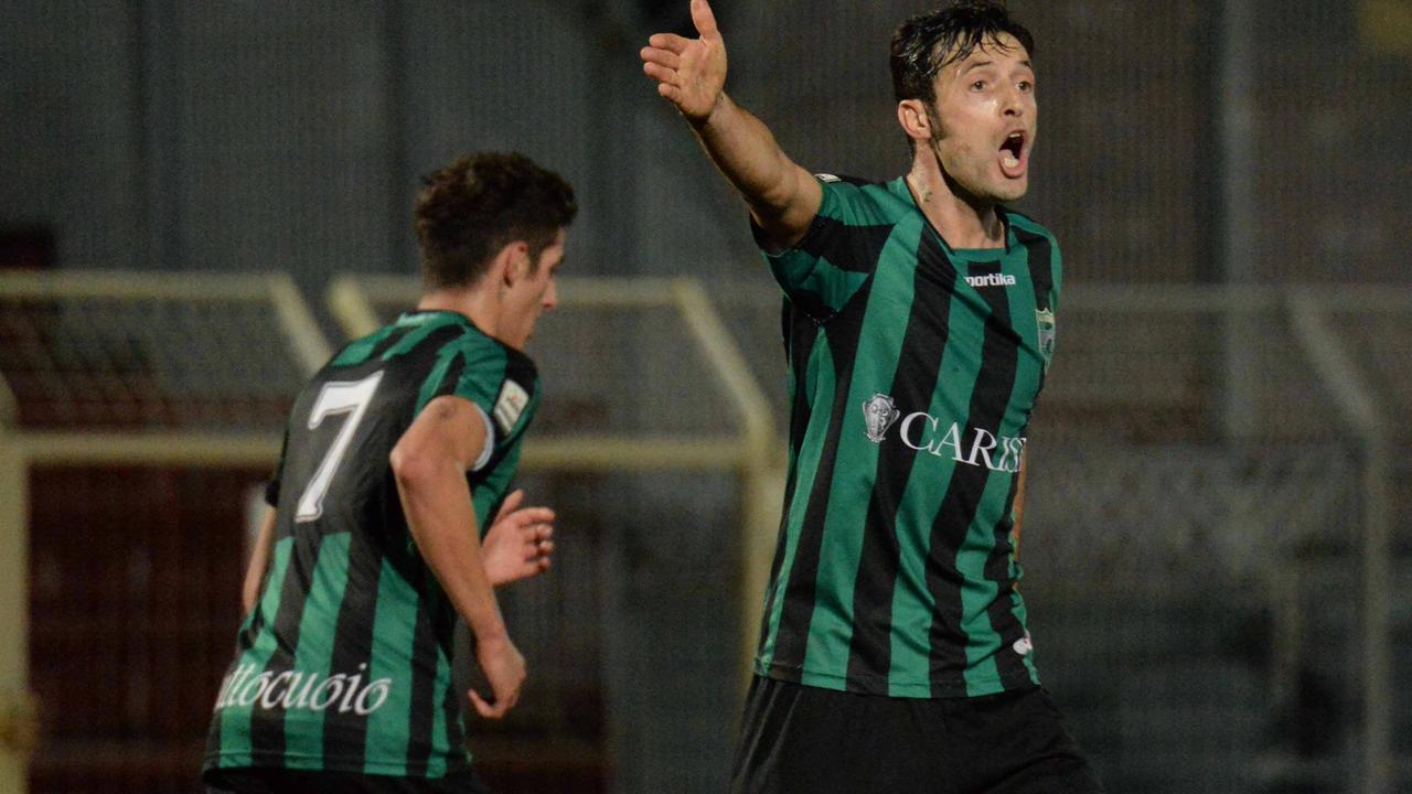 Il capitano Colombo aveva portato in vantaggio i neroverdi (foto Silvi)