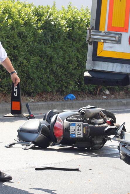 Si schiantarono contro il Tir, camionista a giudizio