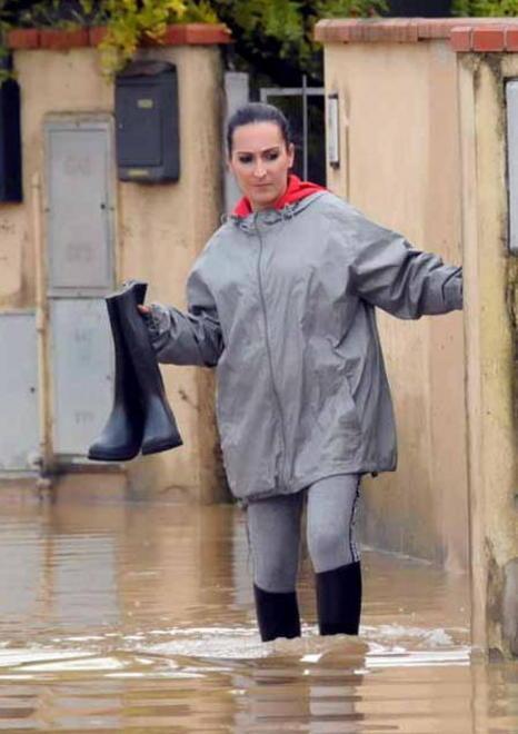 Solidali con Carrara La Brigata dei Dottori sale gratis sul palco 