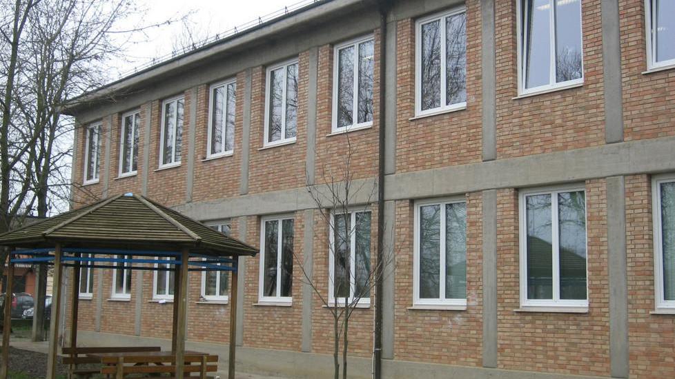 Finestre speciali e fibre ottiche nella scuola