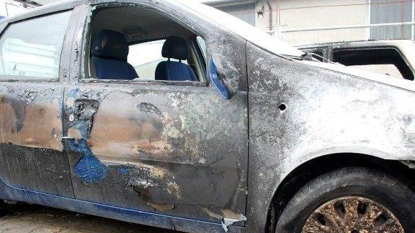 Notte di fuoco e paura Il piromane è tornato