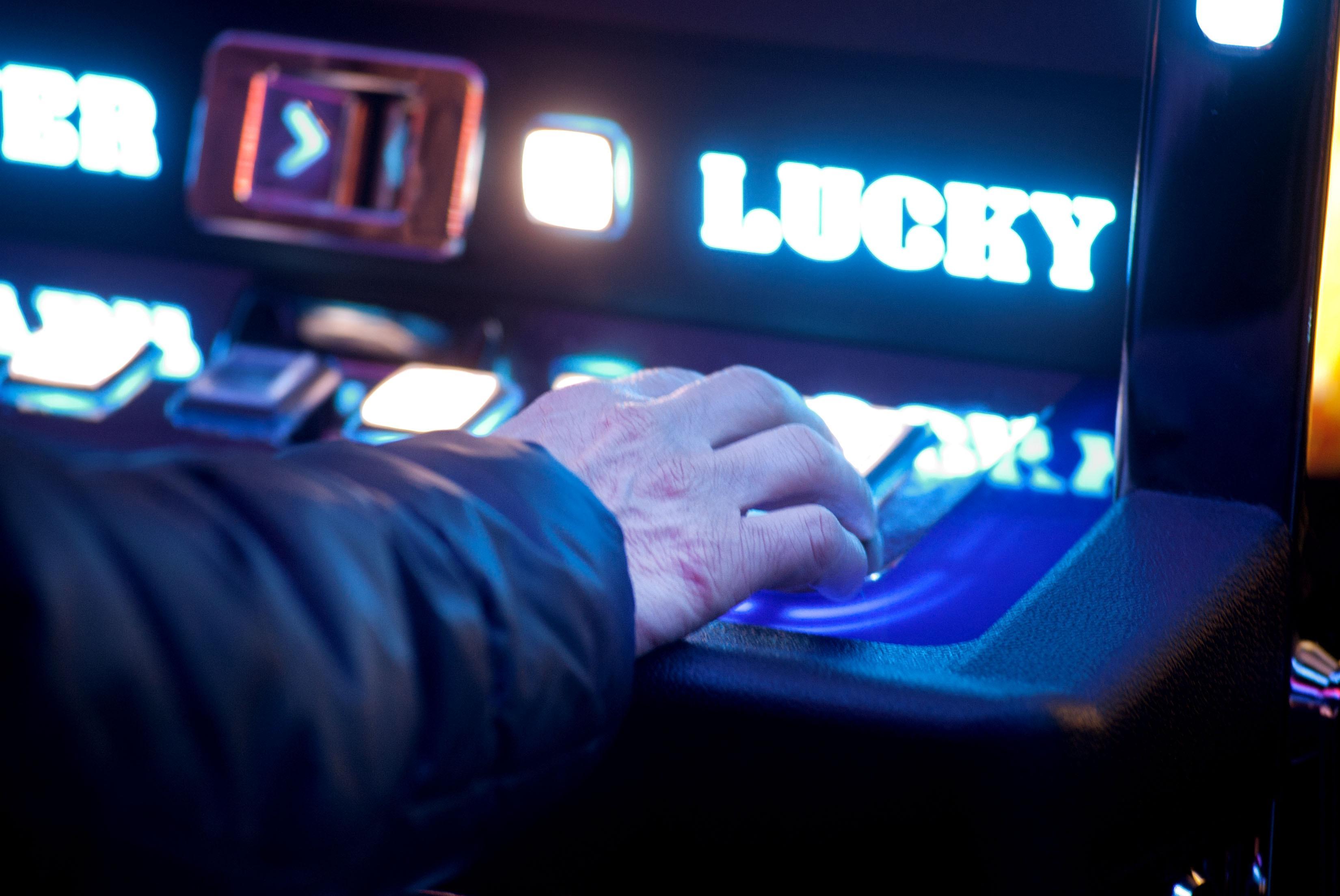 Gioco d'azzardo, cresce il numero di "malati"