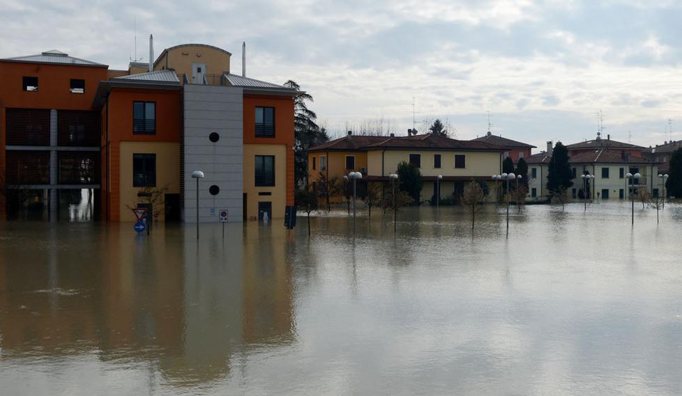 Bastiglia travolta in poche ore 