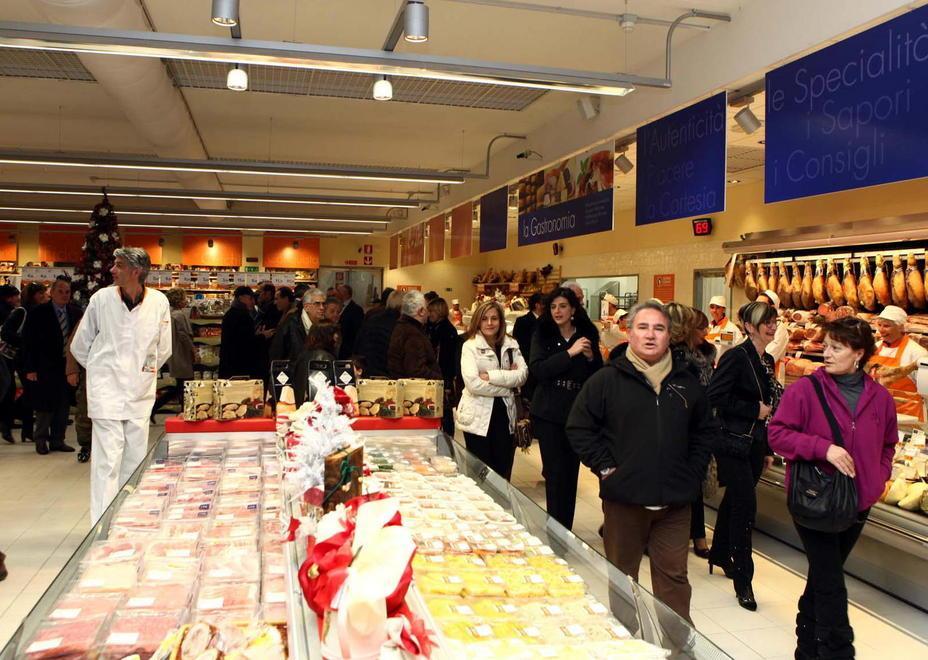 Quasi duecento famiglie fanno la spesa con i buoni 