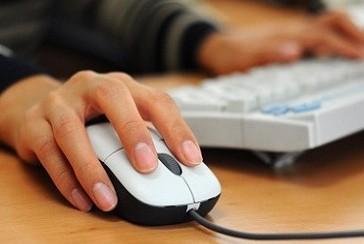 L’agente indaga in rete per aiutare gli adolescenti