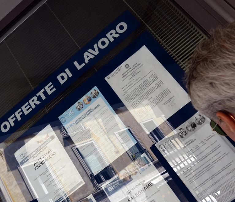 «È boom di disoccupati Si attivi il tavolo anticrisi» 