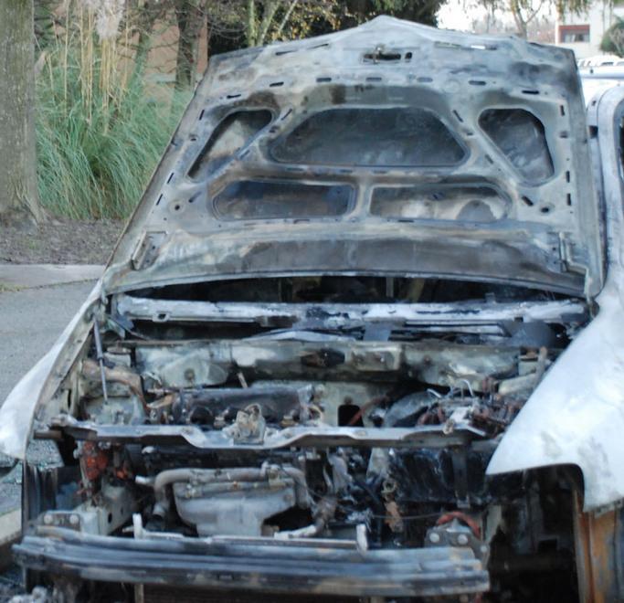 Il precedente Le fiamme avvolgono 6 mezzi