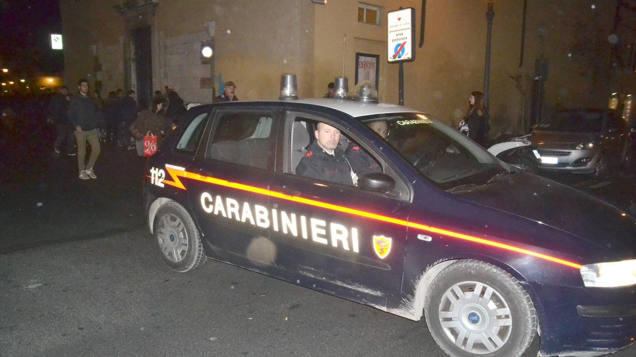 Una pattuglia dei carabinieri (foto archivio)