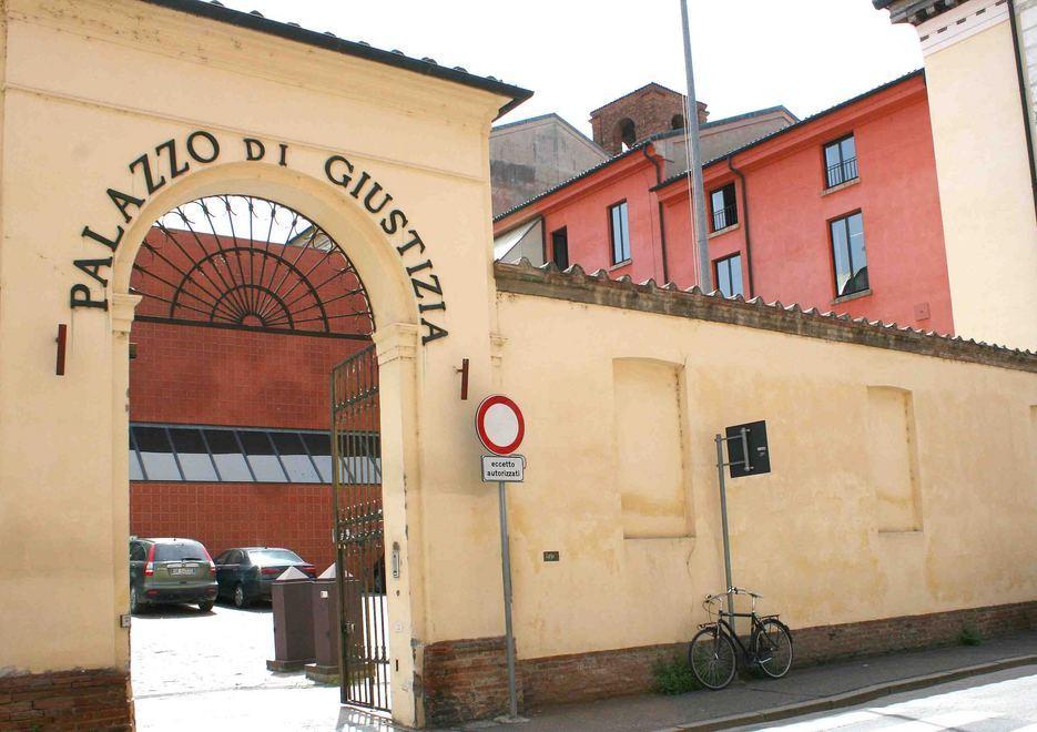 Minacce al prete, settimo processo 