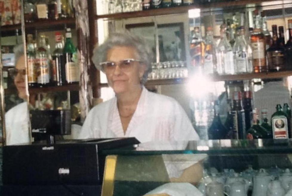 Addio alla Rita del bar Michelangelo lutto a Pietrasanta