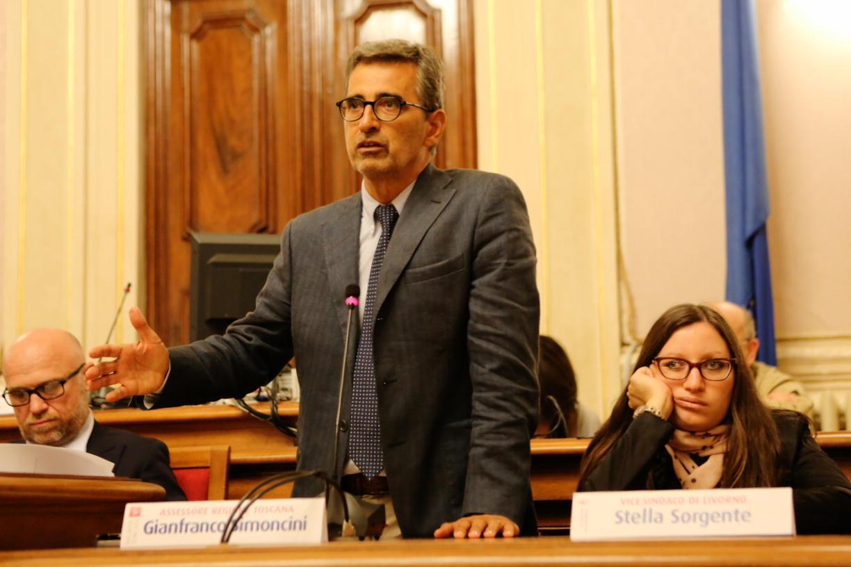 L'assessore regionale alle attività produttive Gianfranco Simoncini