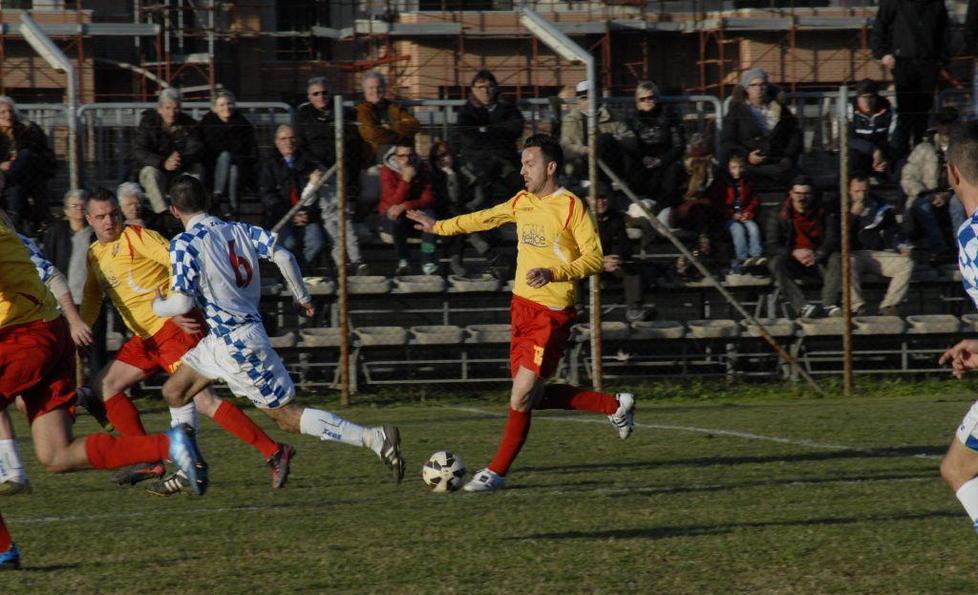 Terza, Monzone resta nella scia del leader Forte dei Marmi