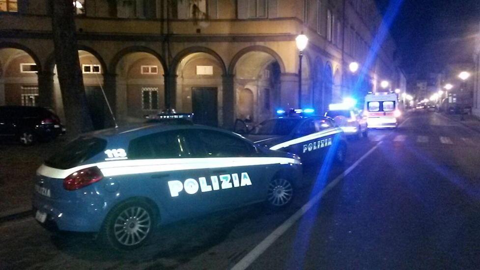 Rissa in piazza dopo l’offesa alla ragazza