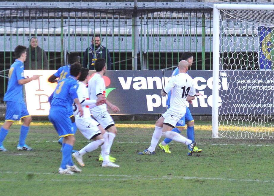 Arriva Massoni forza ed esperienza nella retroguardia 