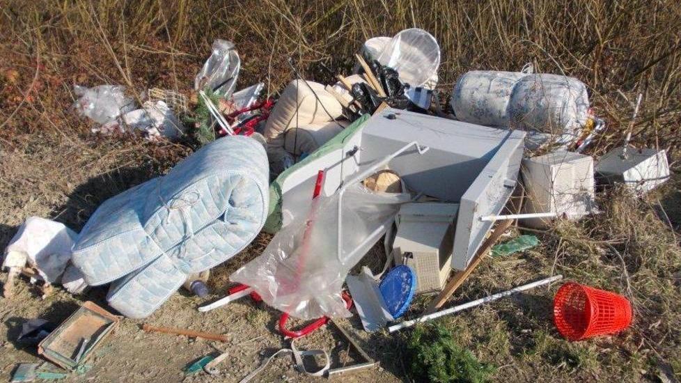 Altra discarica a cielo aperto Indagini dei carabinieri