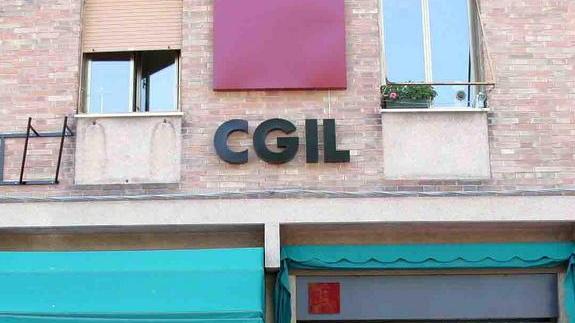 In cassa integrazione oltre 3.500 lavoratori I posti sono a rischio