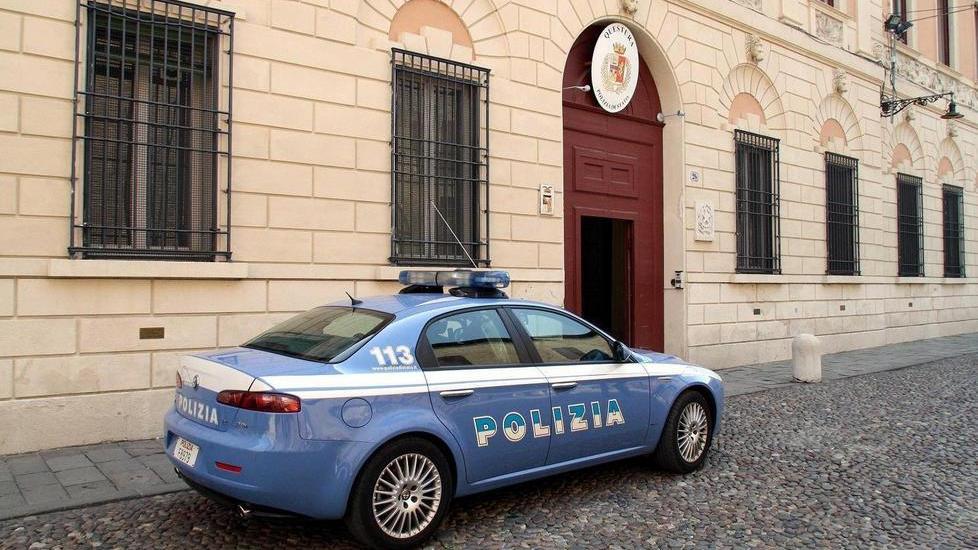 Preso a pugni da tre persone «Non ho pagato il fumo»