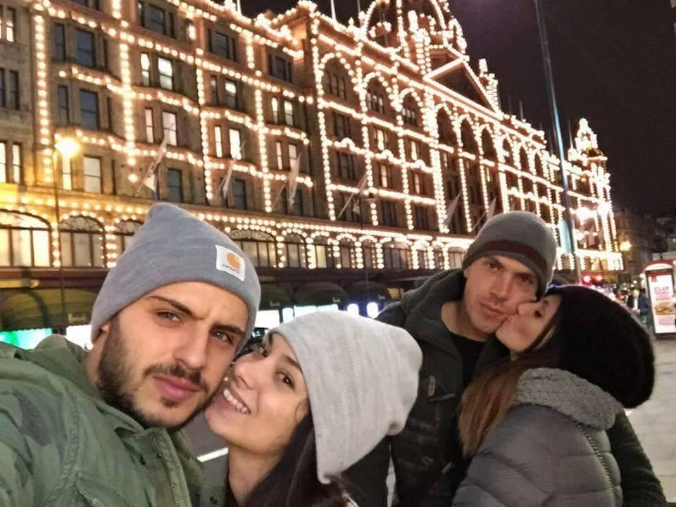 Elia Bastianoni e dietro Luca Mazzoni, insieme alle sorelle Silvia e Irene Spiga
