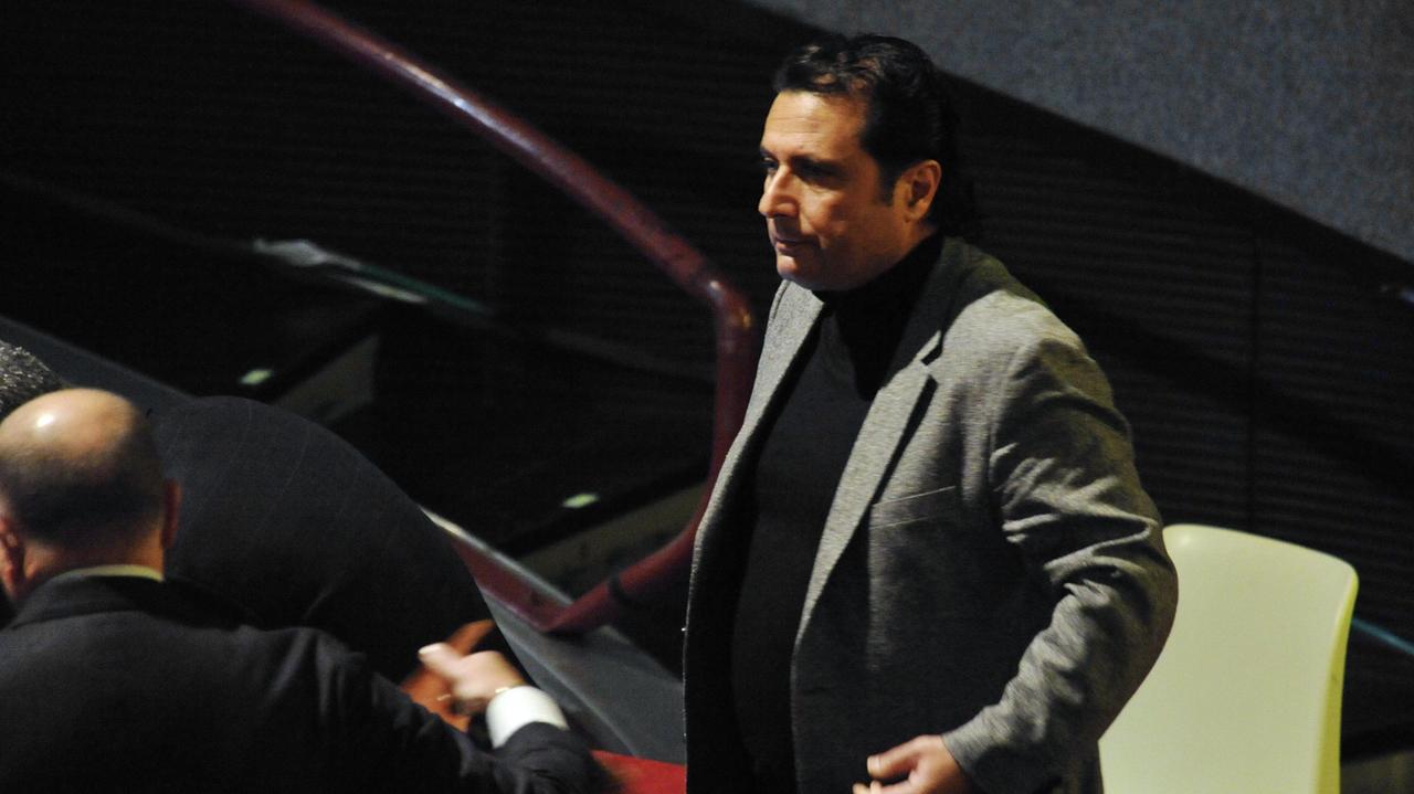Francesco Schettino in una delle pause del processo (foto Bf)