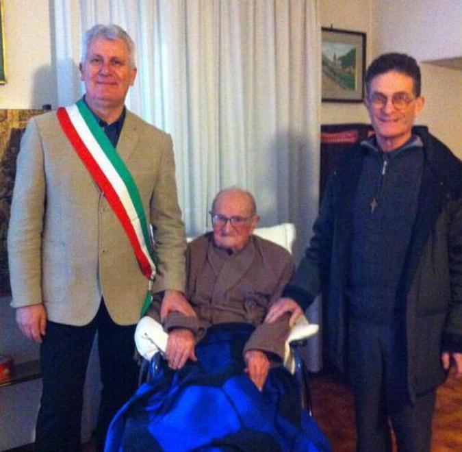 Un compleanno speciale Per don Nello sono 105 anni