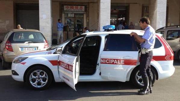 Vigili, boom di sanzioni nel commercio