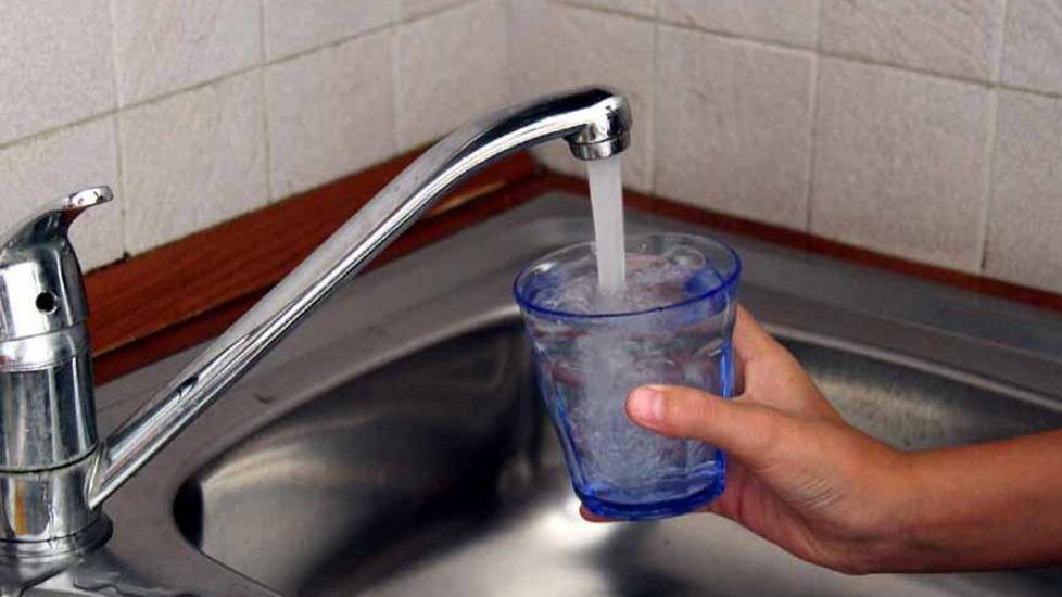 «Acqua, nel 2015 in arrivo rincari del 12%»