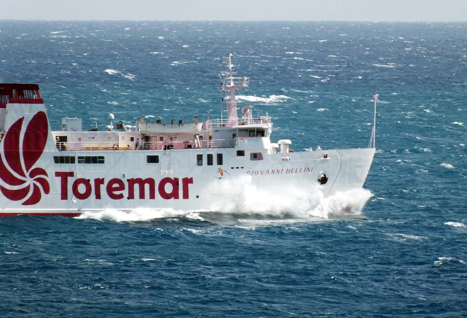 Un traghetto Toremar (foto Paolo Barlettani)