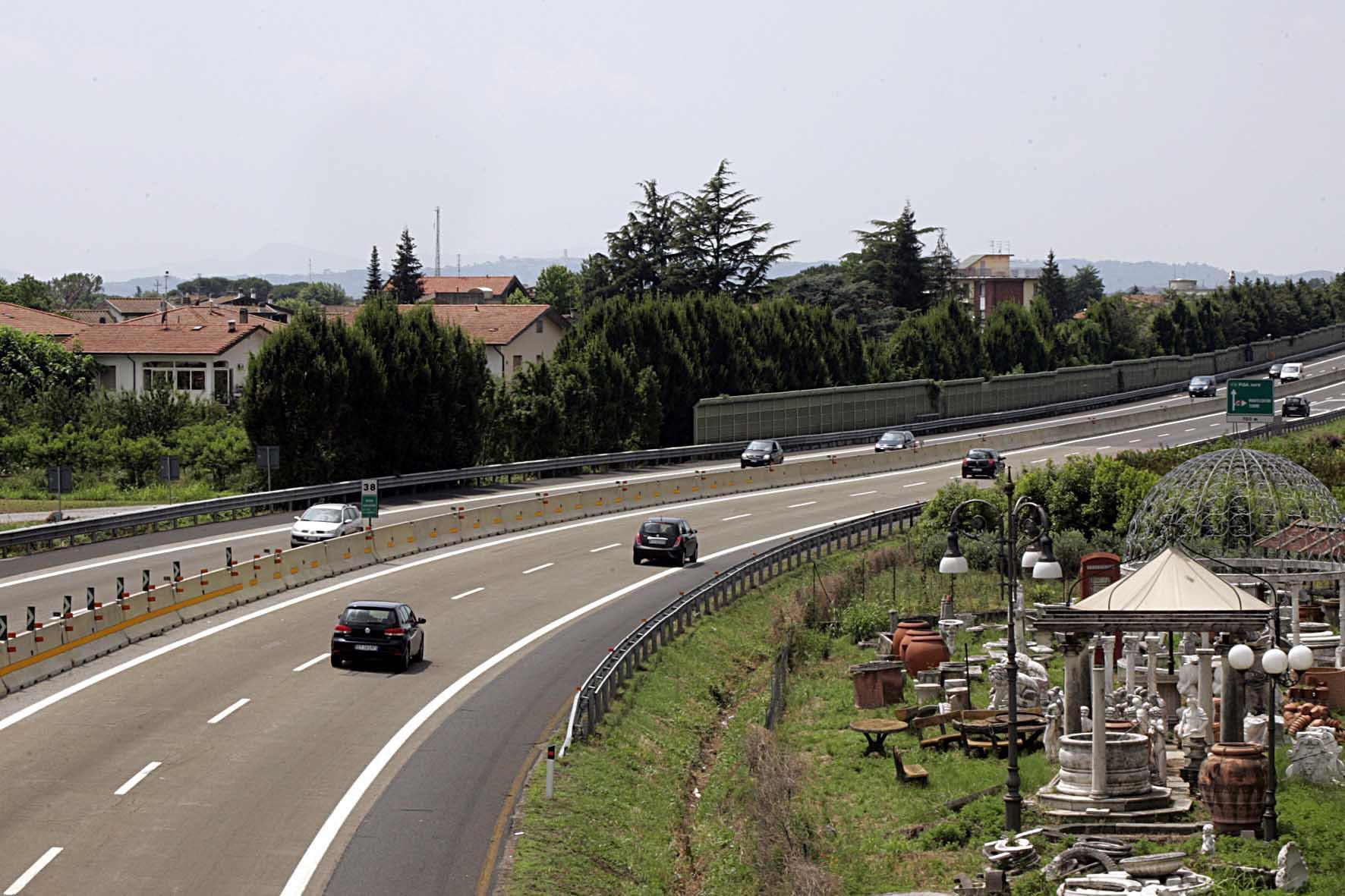 Le barriere sull’A11 arriveranno prima a Monsummano 