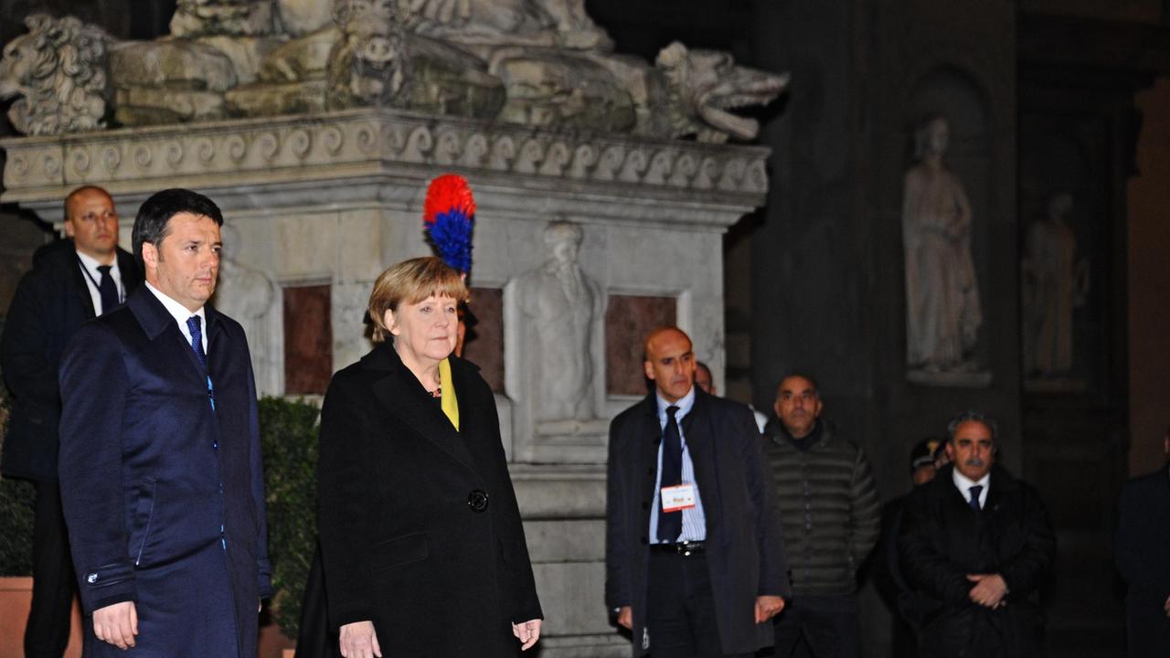 Firenze, la Merkel a palazzo Vecchio con Renzi: "Grazie della meravigliosa accoglienza"