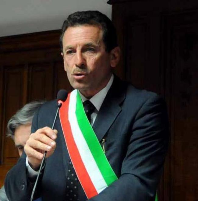 Ladro di notte, investigatore di giorno 