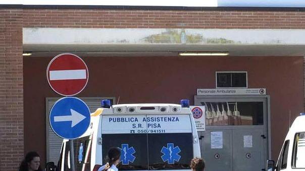 Bimba di 2 anni perde la falange la manina chiusa nella porta