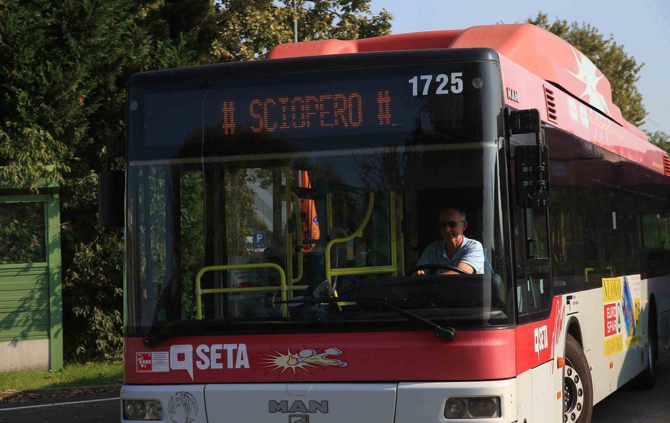 Telecamere sugli autobus Tutino frena, Seta tira dritto 