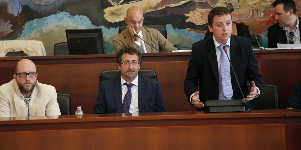 La sospensione dell'ex sindaco spacca il Pd di Viareggio