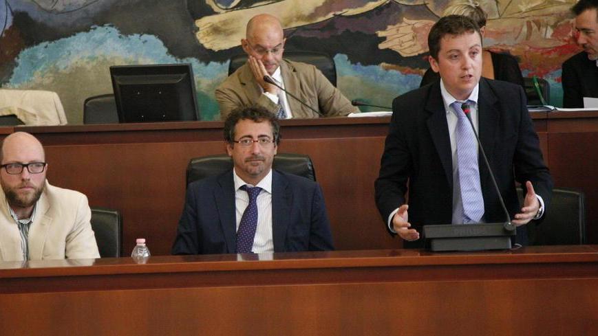 La sospensione dell'ex sindaco spacca il Pd di Viareggio