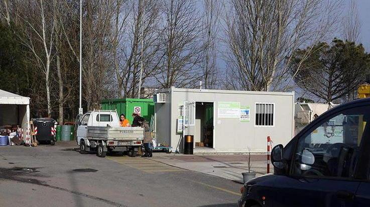 Sorpreso a rubare, scappa inseguito e arrestato