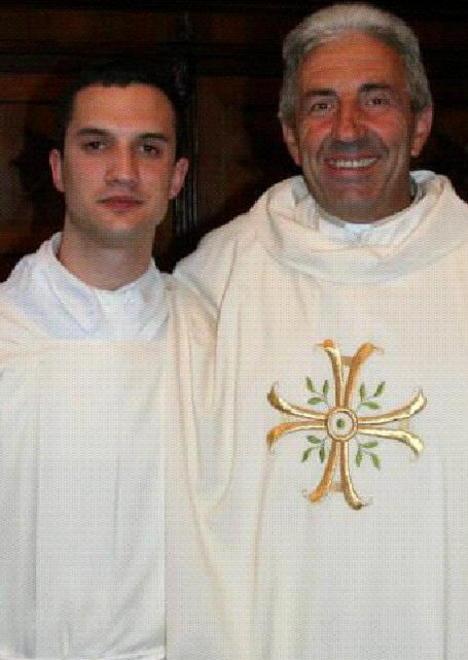 Il giovane parrocchiano Simone diventa sacerdote